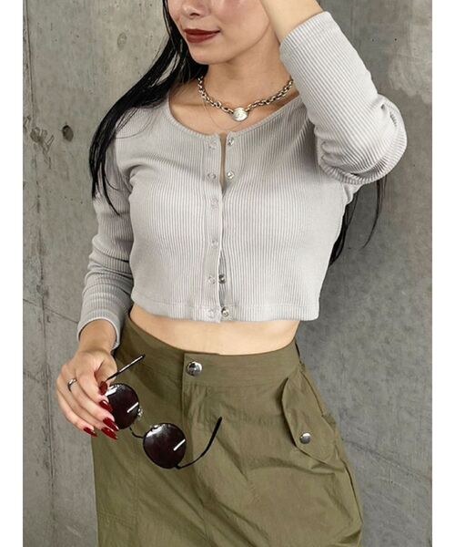 EVRIS（エヴリス）の「フロントボタンロングスリーブトップス（Tシャツ/カットソー・レディース・パープル/グレー/ホワイト/ブラック・FREE）」の3枚目の写真