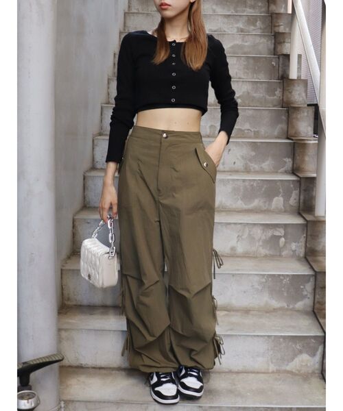 EVRIS（エヴリス）の「フロントボタンロングスリーブトップス（Tシャツ/カットソー・レディース・パープル/グレー/ホワイト/ブラック・FREE）」の14枚目の写真