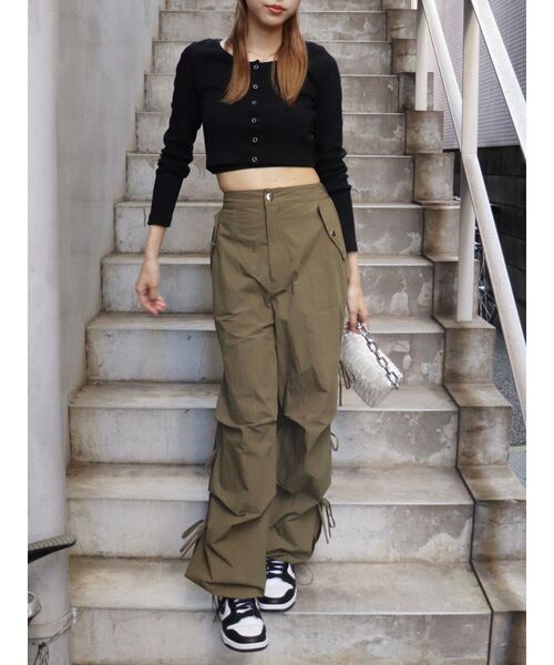 EVRIS（エヴリス）の「フロントボタンロングスリーブトップス（Tシャツ/カットソー・レディース・パープル/グレー/ホワイト/ブラック・FREE）」の15枚目の写真