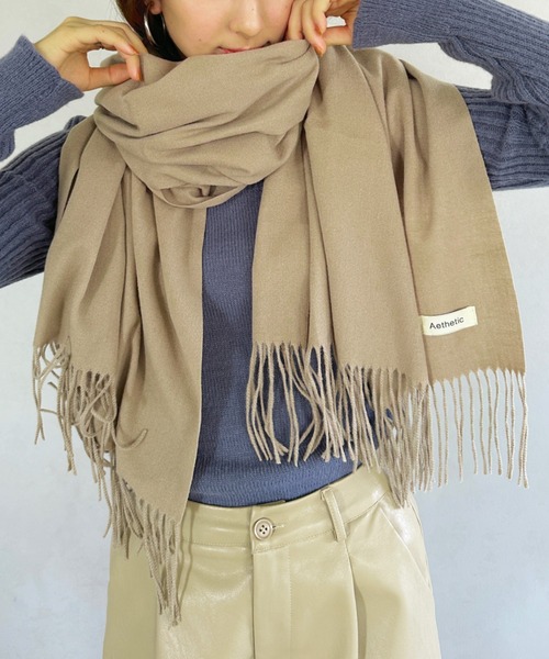 un+frame(アンフレーム)の「simple stall muffler/シンプル無地大判ストールマフラー(マフラー・レディース・ベージュ/アイボリー/ブラック/グレイッシュベージュ/ブルー/ライトグレー/レッド・FREE)」の18枚目の写真