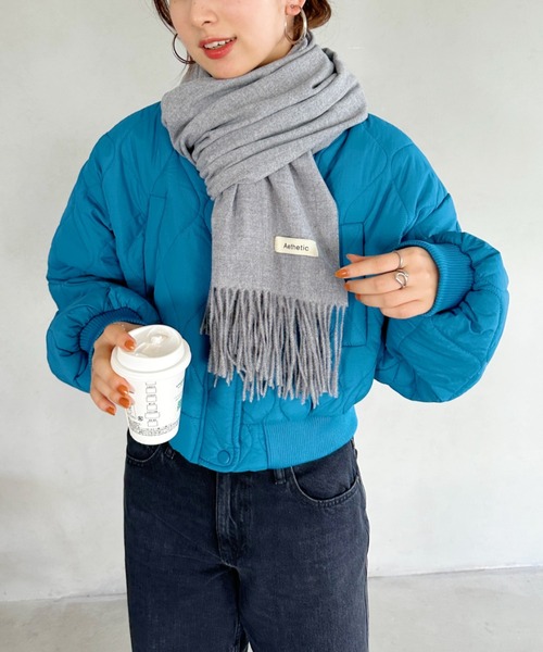 un+frame(アンフレーム)の「simple stall muffler/シンプル無地大判ストールマフラー(マフラー・レディース・ベージュ/アイボリー/ブラック/グレイッシュベージュ/ブルー/ライトグレー/レッド・FREE)」の13枚目の写真