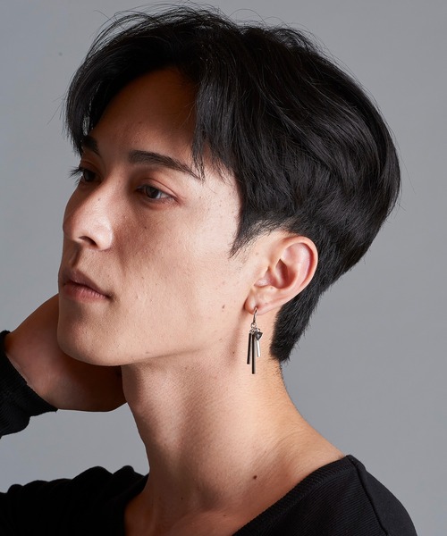NO ID.（ノーアイディ）の「スクエアバーフェイクピアス（ピアス（片耳用）・メンズ・シルバー・ONE SIZE）」の14枚目の写真