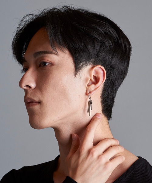 NO ID.（ノーアイディ）の「スクエアバーフェイクピアス（ピアス（片耳用）・メンズ・シルバー・ONE SIZE）」の15枚目の写真