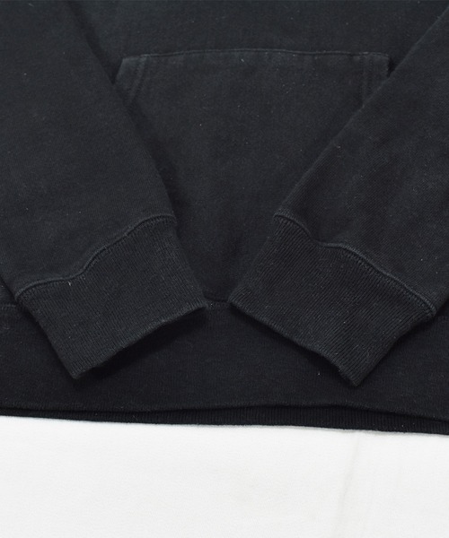 Champion(チャンピオン)の「【ヴィンテージ古着】Y2K Champion / チャンピオン リバースウィーブ ロゴ刺繍 スウェットパーカー(パーカー・メンズ・ブラック・MEDIUM)」の7枚目の写真