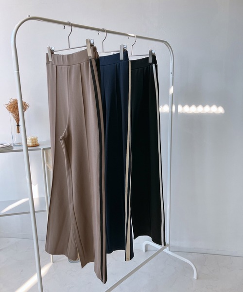 AS KNOW AS plus（アズノゥアズプラス）の「☆らくちんサイドライントラックパンツ（その他パンツ・レディース・ブラック/モカ/ネイビー・FREE）」の13枚目の写真