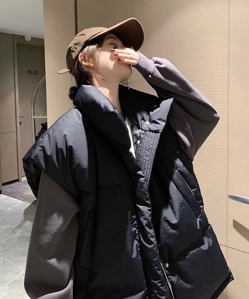 Achic(アシック)の「タンドネック ダウンライクベスト オーバーサイズ(テーラードジャケット・レディース・アイボリー/ブラック/グレー・M)」の19枚目の写真