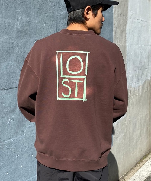 lost(ロスト)の「【ムラサキスポーツ別注】 lost/ロスト トレーナー スウェット バックプリント ブランドロゴ L23FW-B(スウェット・メンズ・ブラウン/ネイビー/チャコールグレー・XL/L/M)」の3枚目の写真