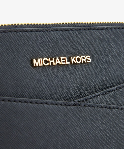 MICHAEL KORS（マイケルコース）の「JET SET TRAVEL ドーム クロスボディ ミディアム（ショルダーバッグ・レディース・ブラック・FREE）」の7枚目の写真