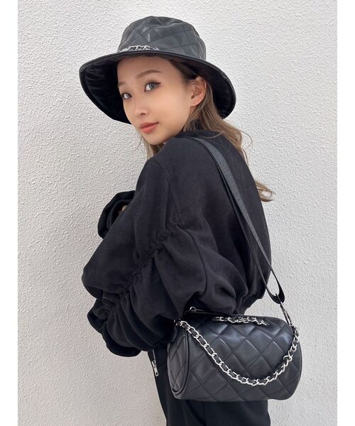 GYDA(ジェイダ)の「キルティング Cylinder バッグ(ハンドバッグ・レディース・ブラック/オフホワイト・FREE)」の2枚目の写真