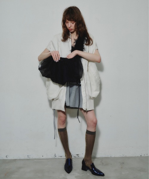 J1U by LA BELLE ETUDE（ジユウバイラベルエチュード）の「ギャザーフリルチュールドロストバッグ（ショルダーバッグ・レディース・ホワイト/ブラック/グレー・FREE）」の7枚目の写真