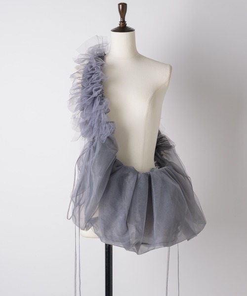 J1U by LA BELLE ETUDE（ジユウバイラベルエチュード）の「ギャザーフリルチュールドロストバッグ（ショルダーバッグ・レディース・ホワイト/ブラック/グレー・FREE）」の11枚目の写真