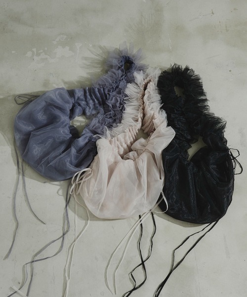 J1U by LA BELLE ETUDE（ジユウバイラベルエチュード）の「ギャザーフリルチュールドロストバッグ（ショルダーバッグ・レディース・ホワイト/ブラック/グレー・FREE）」の21枚目の写真