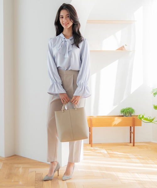 coca（coca）（コカ）の「ボウタイブラウス/UVカット/防シワ/イージーケア（シャツ/ブラウス・レディース・ホワイト/ライトブルー・M/L）」の5枚目の写真