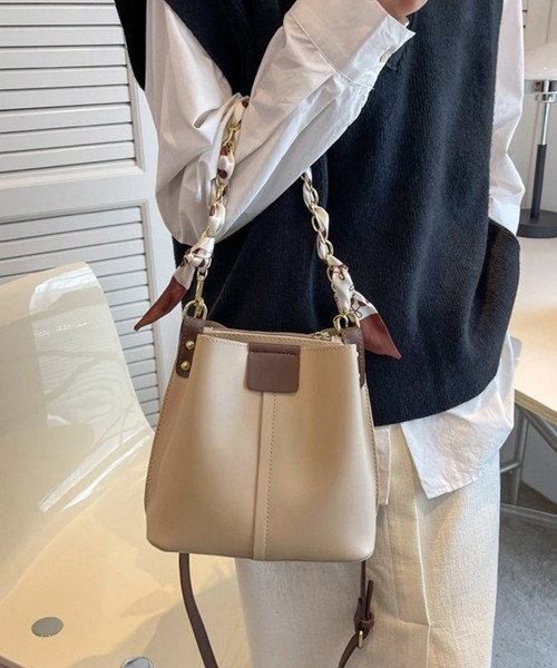 Miniministore(ミニミニストア)の「ショルダーバッグ 斜めがけ バケツバッグ(ショルダーバッグ・レディース・ライトベージュ/ブラック/ライトイエロー/ブラウン/ミント/ベージュ・FREE)」の11枚目の写真