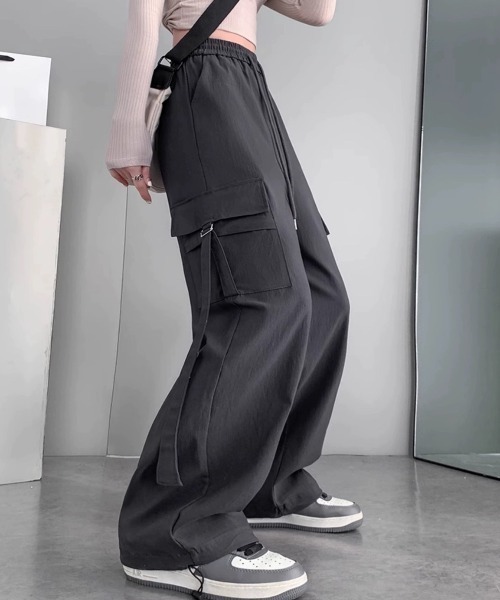 LADY LIKE(レディライク)の「ウエストゴムカーゴパンツ(カーゴパンツ・レディース・ブラック/ライトベージュ/グレー・M)」の15枚目の写真