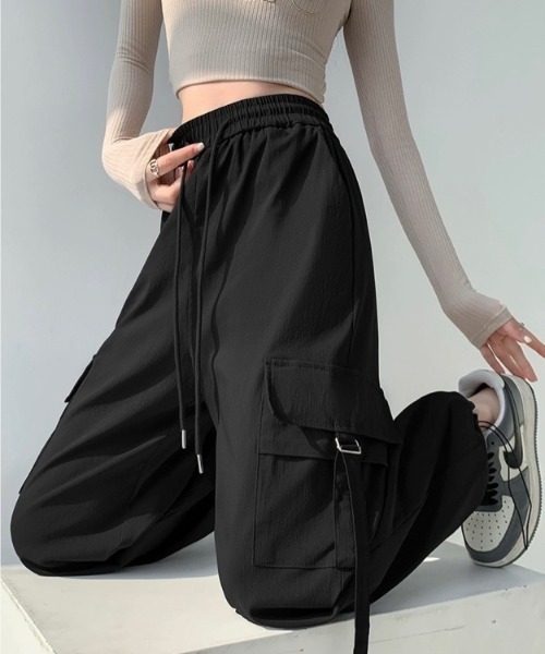LADY LIKE(レディライク)の「ウエストゴムカーゴパンツ(カーゴパンツ・レディース・ブラック/ライトベージュ/グレー・M)」の16枚目の写真