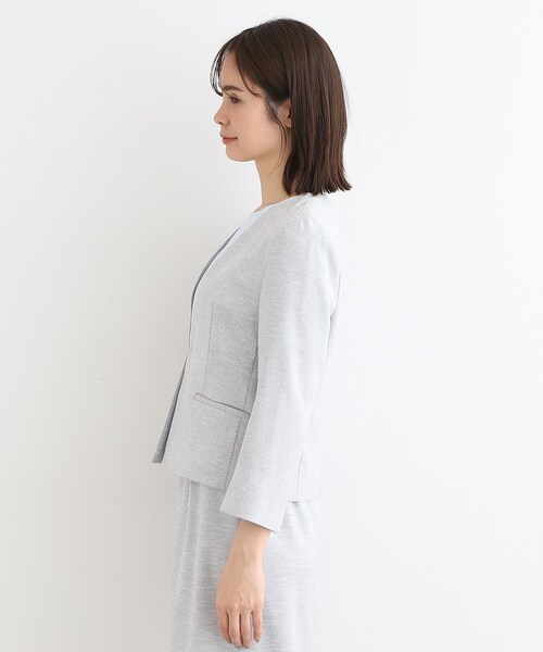 INDIVI（インディヴィ）の「◆【洗える／UVケア／接触冷感／SETUP可能】麻調ノーカラージャケット（スーツジャケット・レディース・ライトグレー系3/ナチュラル/ネイビー・40/38/36/34/19/15 /13/12/05/03/42/07/17）」の13枚目の写真