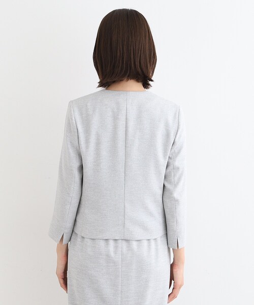 INDIVI（インディヴィ）の「◆【洗える／UVケア／接触冷感／SETUP可能】麻調ノーカラージャケット（スーツジャケット・レディース・ライトグレー系3/ナチュラル/ネイビー・40/38/36/34/19/15 /13/12/05/03/42/07/17）」の12枚目の写真
