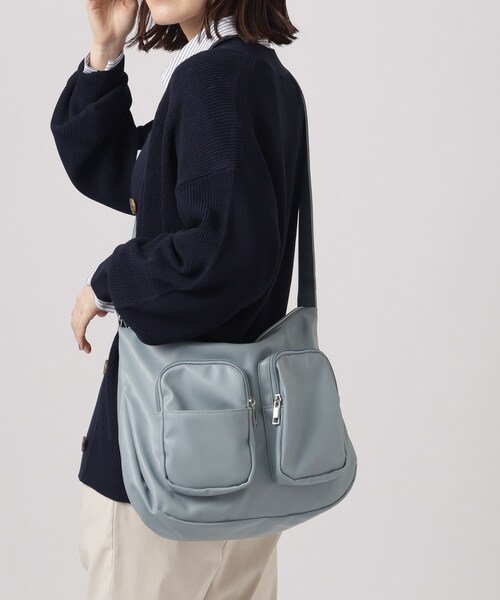 SHOO・LA・RUE(シューラルー)の「◆立体2ポケットショルダーバッグ(ショルダーバッグ・レディース・ライトベージュ/ブラック/ブルー・00)」の17枚目の写真