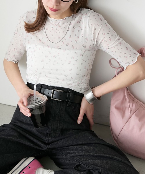 BONLECILL(ボンルシール)の「シアーメロー小花柄半袖プルオーバー/インナー(Tシャツ/カットソー・レディース・アイボリー/チャコールグレー/ライトグレー・FREE)」の6枚目の写真