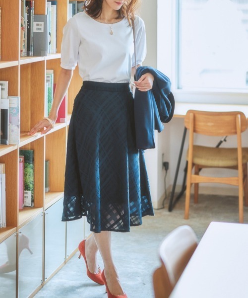 7days Life Styling(セブンデイズライフスタイリング)の「シアーチェックフレアスカート(スカート・レディース・ネイビー/ブラック/アイボリー・S/M/L/LL)」の6枚目の写真