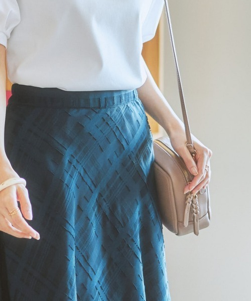 7days Life Styling(セブンデイズライフスタイリング)の「シアーチェックフレアスカート(スカート・レディース・ネイビー/ブラック/アイボリー・S/M/L/LL)」の5枚目の写真