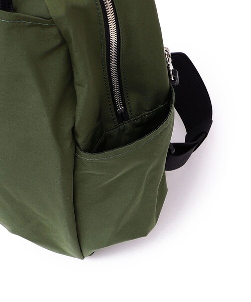STANDARD SUPPLY（スタンダードサプライ）の「STANDARD SUPPLY:WALLABY（バックパック/リュック・レディース・ブラック/グリーン・ONE SIZE）」の6枚目の写真