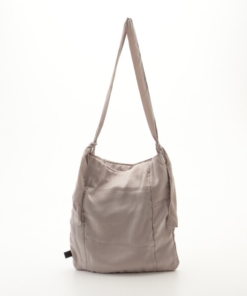 &Bridge(アンドブリッジ)の「Earth Made (アースメイド) 内ポケット付きショルダーバッグ(SLV)(ショルダーバッグ・レディース・グレー・99)」の2枚目の写真