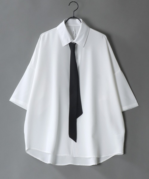 SITRY(シトリー)の「Wide Dress Shirt with Tie/ネクタイ付き ワイド 半袖 ドレスシャツ(シャツ/ブラウス・メンズ・チャコールグレー/ホワイト/ブラック・L/M/XL)」の2枚目の写真