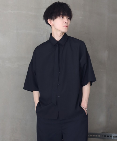 SITRY(シトリー)の「Wide Dress Shirt with Tie/ネクタイ付き ワイド 半袖 ドレスシャツ(シャツ/ブラウス・メンズ・チャコールグレー/ホワイト/ブラック・L/M/XL)」の12枚目の写真