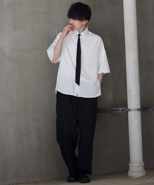SITRY(シトリー)の「Wide Dress Shirt with Tie/ネクタイ付き ワイド 半袖 ドレスシャツ(シャツ/ブラウス・メンズ・チャコールグレー/ホワイト/ブラック・L/M/XL)」の7枚目の写真