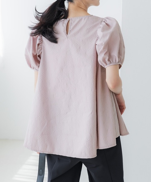 coca(coca)(コカ)の「【WEB限定セール】上品エンボスAラインパフスリーブブラウス(シャツ/ブラウス・レディース・ブラック/ピンク系その他・L/M)」の12枚目の写真