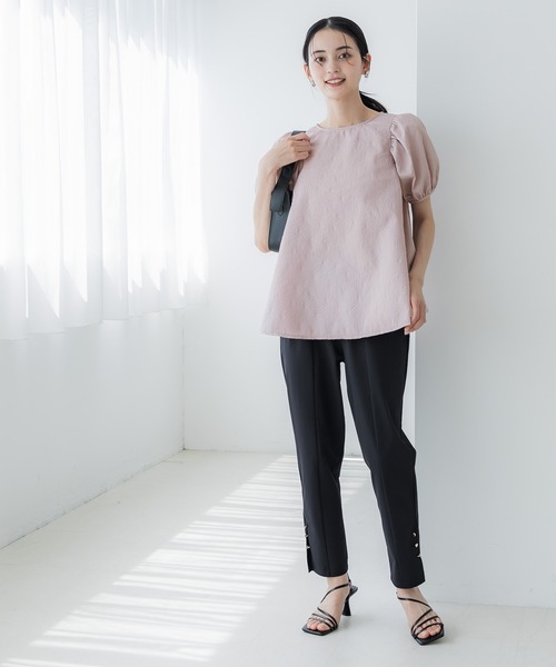 coca(coca)(コカ)の「【WEB限定セール】上品エンボスAラインパフスリーブブラウス(シャツ/ブラウス・レディース・ブラック/ピンク系その他・L/M)」の9枚目の写真