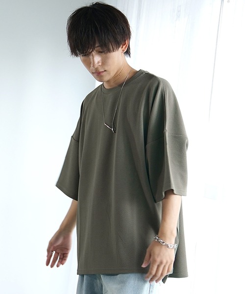 MinoriTY（マイノリティ）の「【MinoriTY】梨地ビッグドルマンスリットトレーナー Tシャツ 半袖カットソー メンズ 秋服 スウェット ビッグシルエット ルーズフィット オーバーサイズ 半袖Tシャツ プルオーバー 夏服（Tシャツ/カットソー・メンズ・ブルー/ブラック/オリーブ/ピンク/ライトグレー/サンドベージュ/チャコール・S/M/L）」の16枚目の写真