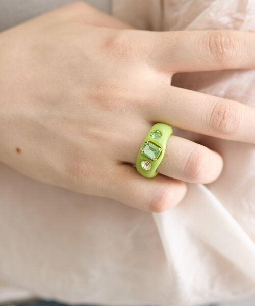 mystic（ミスティック）の「ビジューリング（リング・レディース・ピンク/グリーン・ONE SIZE）」の2枚目の写真