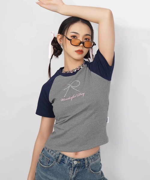 A'GEM9(エージェムナイン)の「A'GEM/9 × .kom 『CORYSTUDIO/コリースタジオ』リボンラグラン半袖カットソー(Tシャツ/カットソー・レディース・グレー・S/M)」の9枚目の写真