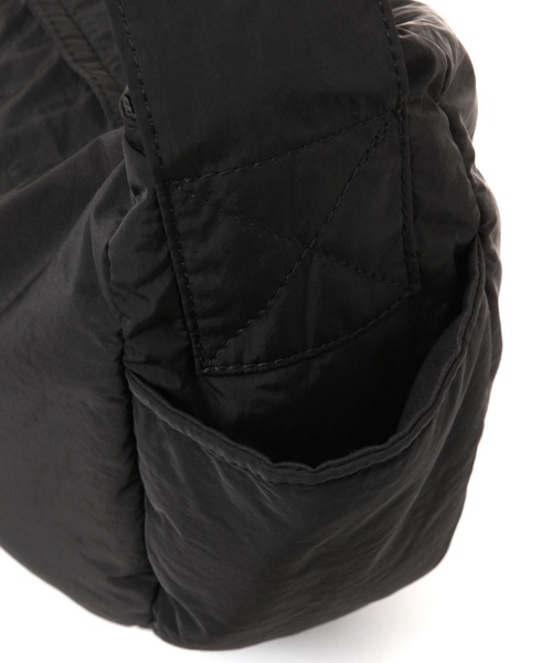 LAKOLE（ラコレ）の「ハーフムーンショルダーバッグ / 126712（ショルダーバッグ・メンズ・ブラック/カーキ/オフホワイト/グレー・FREE）」の16枚目の写真