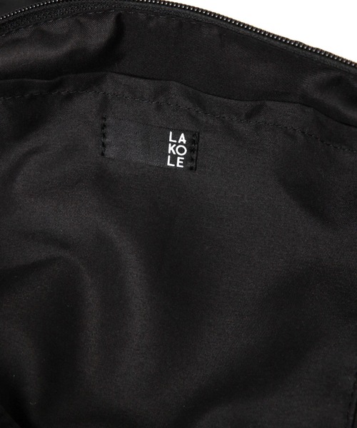 LAKOLE（ラコレ）の「ハーフムーンショルダーバッグ / 126712（ショルダーバッグ・メンズ・ブラック/カーキ/オフホワイト/グレー・FREE）」の18枚目の写真