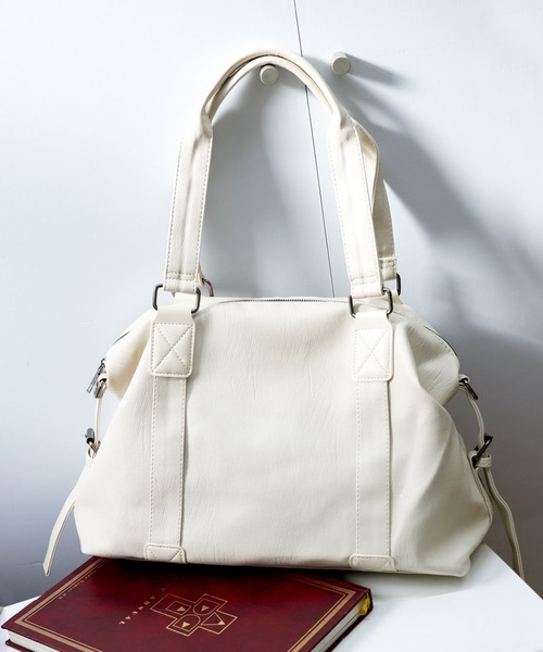 florist（フローリスト）の「【2WAY・大容量】ヴィーガンレザーシンプルボストンバッグ/トラベルバッグ（ボストンバッグ・レディース・オフホワイト/ブラック/キャメル・FREE）」の10枚目の写真