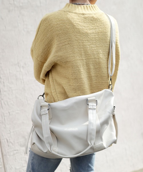 florist（フローリスト）の「【2WAY・大容量】ヴィーガンレザーシンプルボストンバッグ/トラベルバッグ（ボストンバッグ・レディース・オフホワイト/ブラック/キャメル・FREE）」の21枚目の写真