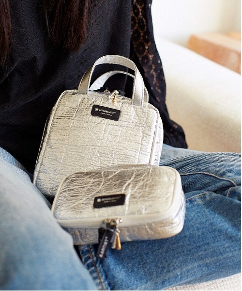 「ARTISAN＆ARTIST×etul×Nothing And Others」トリプルコラボ/ハンディ・メイクドレッサー・ミニ（ポーチ）｜etul（エツル）