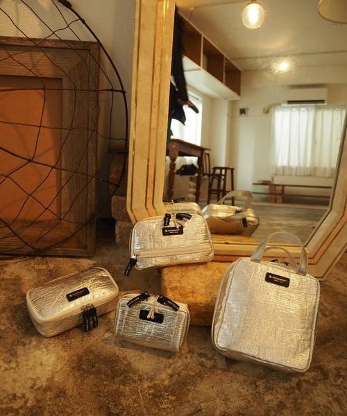 「ARTISAN＆ARTIST×etul×Nothing And Others」トリプルコラボ/ハンディ・メイクドレッサー・ミニ（ポーチ）｜etul（エツル）