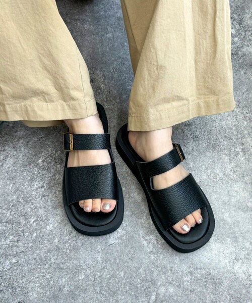 fredy emue（フレディエミュ）の「【REMME/レメ】フラットクッションスライドサンダル（サンダル・レディース・ブラック/オフホワイト・37/38）」の10枚目の写真