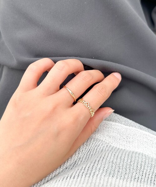 fredy emue（フレディエミュ）の「ハートチェーン２連リング（リング・レディース・シルバー/ゴールド・FREE）」の4枚目の写真