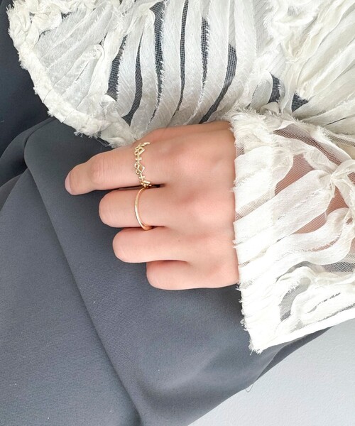 fredy emue（フレディエミュ）の「ハートチェーン２連リング（リング・レディース・シルバー/ゴールド・FREE）」の6枚目の写真