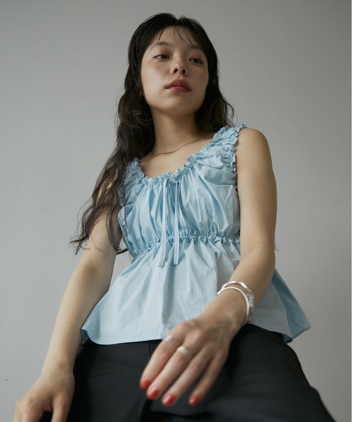 DRWCYS（ドロシーズ）の「ギャザーリボントップス（キャミソール・レディース・ブルー/ホワイト・FREE）」の2枚目の写真