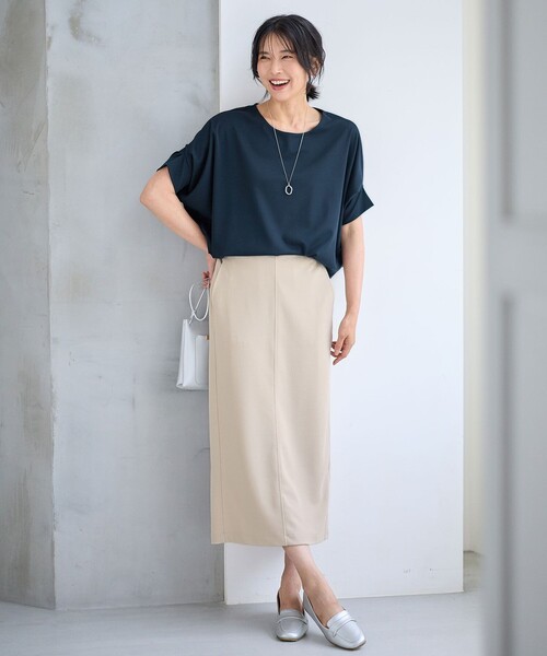 ANY（エニィ）の「【ウエストゴム】カットジョーゼットタイトスカート（スカート・レディース・ベージュ系/グリーン系/ブラック系・2/3）」の3枚目の写真