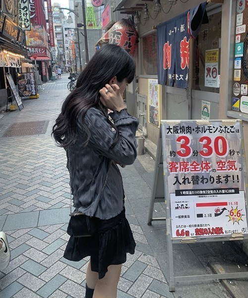 anyonemore(エニワンモア)の「イケラインリンクルオープンシャツ(シャツ/ブラウス・レディース・チャコール/ブラック/ホワイト・FREE)」の11枚目の写真
