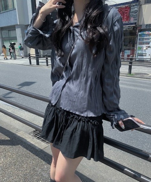 anyonemore(エニワンモア)の「イケラインリンクルオープンシャツ(シャツ/ブラウス・レディース・チャコール/ブラック/ホワイト・FREE)」の8枚目の写真