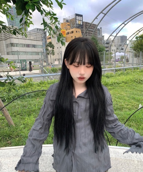 anyonemore(エニワンモア)の「イケラインリンクルオープンシャツ(シャツ/ブラウス・レディース・チャコール/ブラック/ホワイト・FREE)」の6枚目の写真